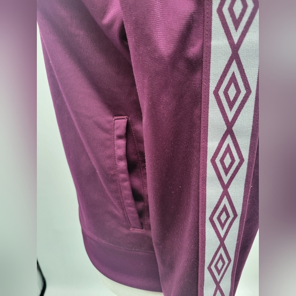 Umbro Maroon Track Jacket, Size Small - Picture 5 of 10